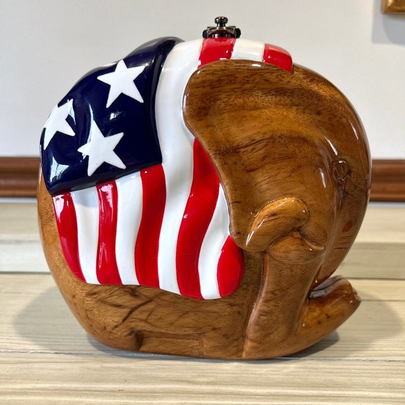 Timmy Woods Patriotic Elephant Carved Wood Crossbody - Picture 3 of 8